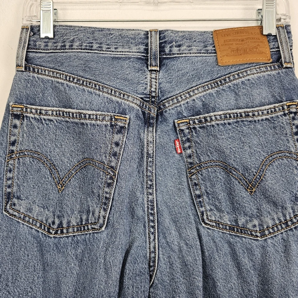 Levi's Premium High Loose Flare Jeans Distressed- Size 27 X 29 - Picture 7 of 12